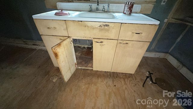 922 US 70 None W, Morganton, NC 28655