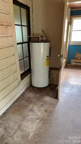 922 US 70 None W, Morganton, NC 28655