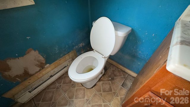 922 US 70 None W, Morganton, NC 28655