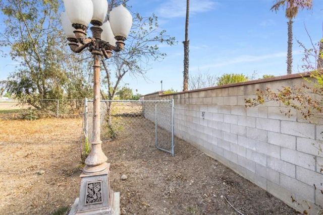 16262 Ivy Avenue, Fontana, CA 92335