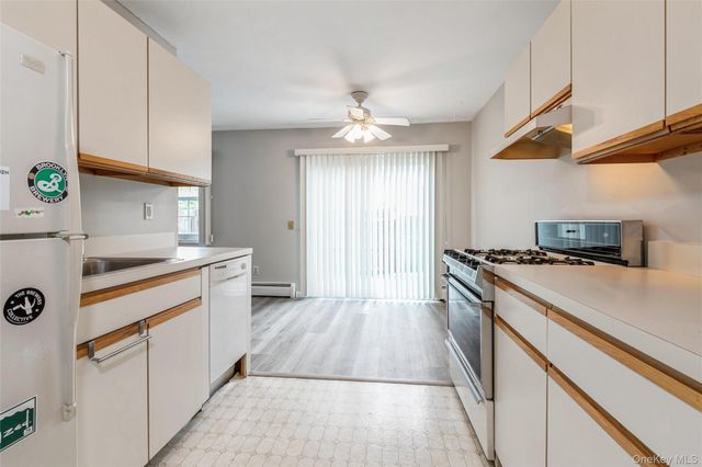 460 Old Town Road 1 F, Port Jefferson Station, NY 11776