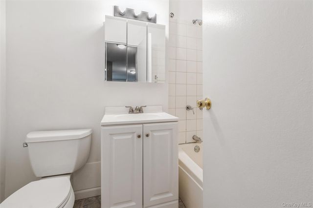 460 Old Town Road 1 F, Port Jefferson Station, NY 11776
