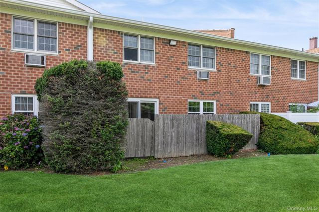 460 Old Town Road 1 F, Port Jefferson Station, NY 11776