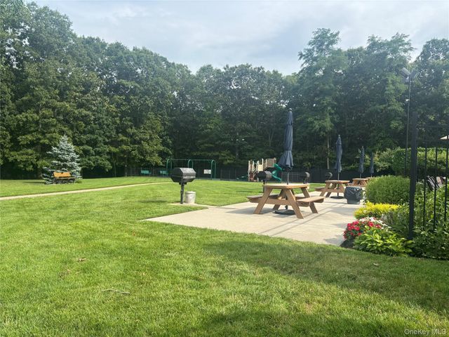 460 Old Town Road 1 F, Port Jefferson Station, NY 11776