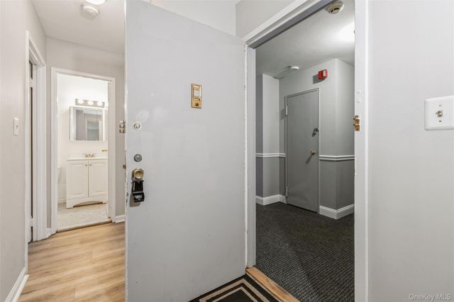 460 Old Town Road 1 F, Port Jefferson Station, NY 11776
