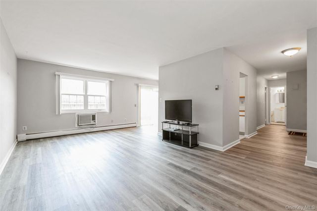 460 Old Town Road 1 F, Port Jefferson Station, NY 11776