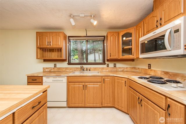 10 Percy Lane, Sequim, WA 98382