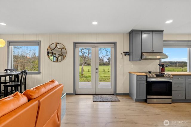 2010 Sweetbriar Lane, Oak Harbor, WA 98277