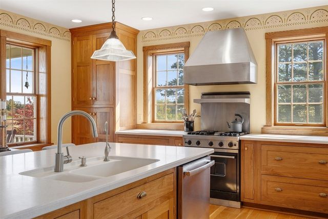 8885 Burmeister Road, Saline, MI 48176