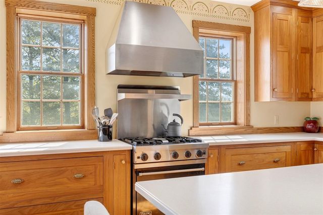 8885 Burmeister Road, Saline, MI 48176