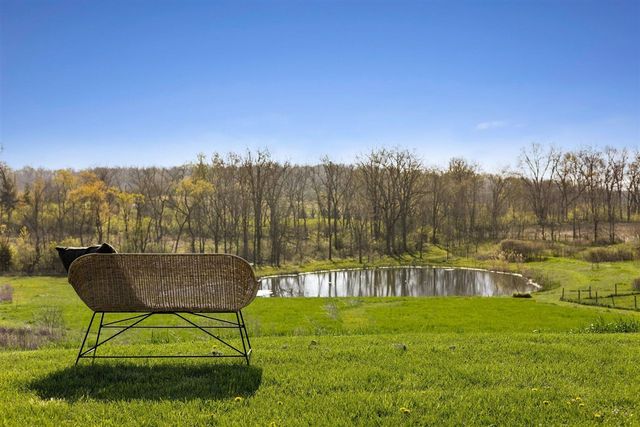 8885 Burmeister Road, Saline, MI 48176