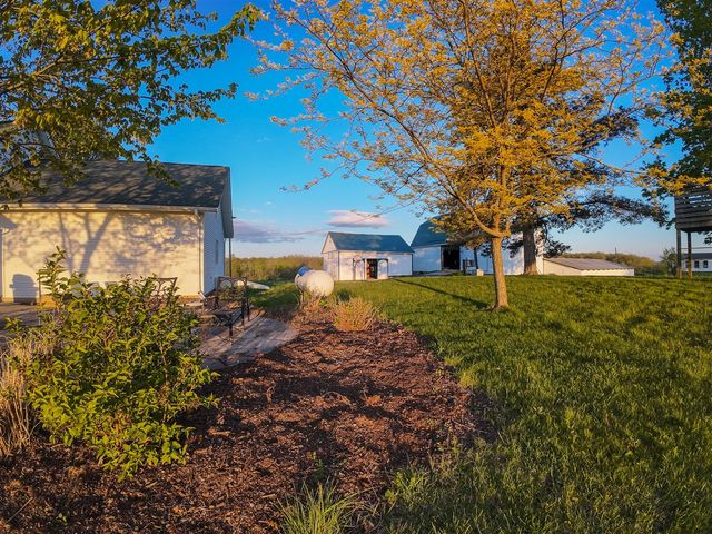 8885 Burmeister Road, Saline, MI 48176