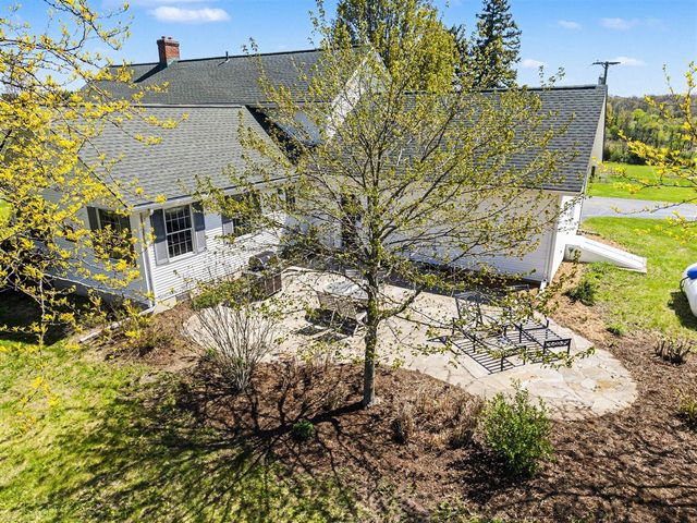 8885 Burmeister Road, Saline, MI 48176