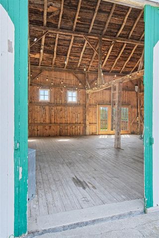 8885 Burmeister Road, Saline, MI 48176