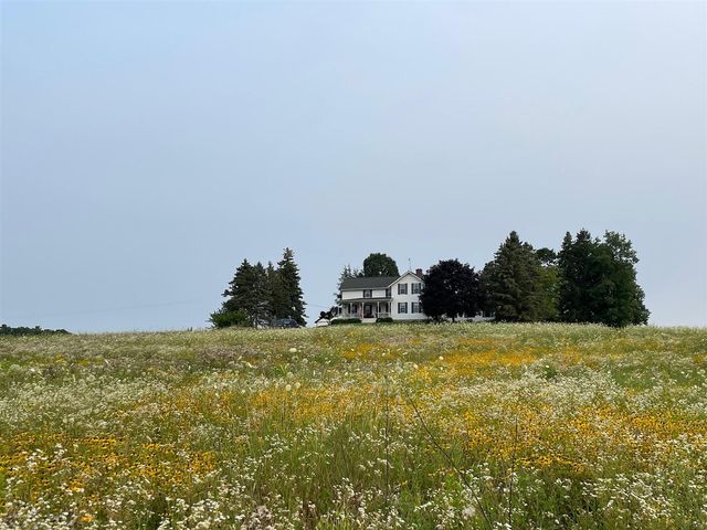 8885 Burmeister Road, Saline, MI 48176