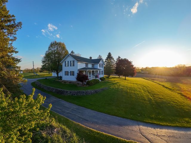 8885 Burmeister Road, Saline, MI 48176