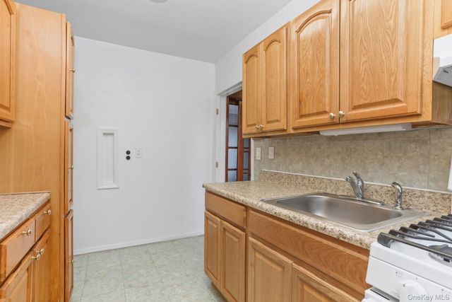 611 Palmer Road 5X, Yonkers, NY 10701