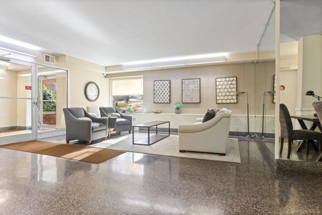 611 Palmer Road 5X, Yonkers, NY 10701