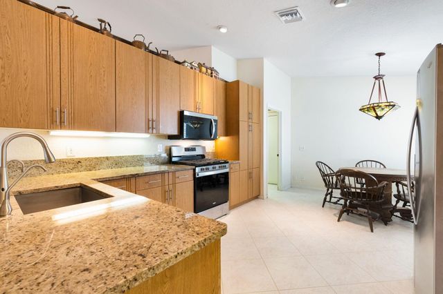 7246 Haviland Circle, Boynton Beach, FL 33437