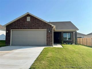 1010 W Fargo Road, Claremore, OK 74019