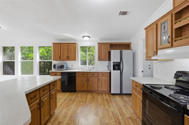 376 Rae LN A, Jarrell, TX 76537