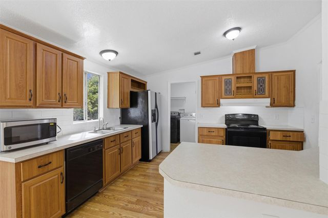 376 Rae LN A, Jarrell, TX 76537