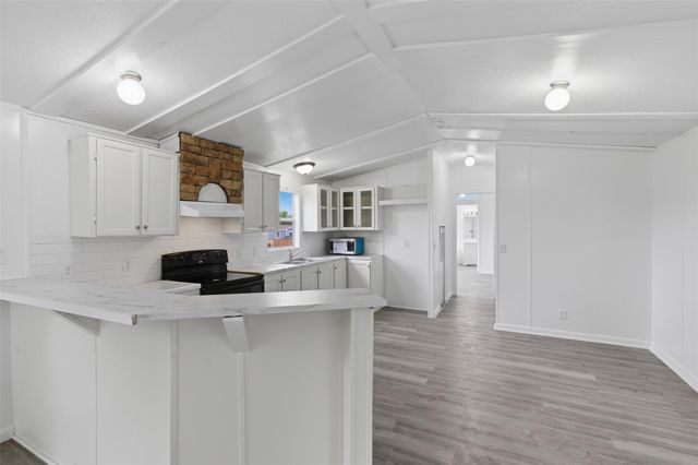 376 Rae LN A, Jarrell, TX 76537