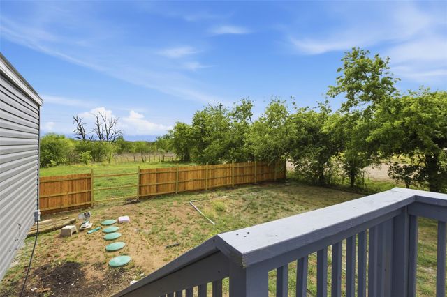 376 Rae LN A, Jarrell, TX 76537