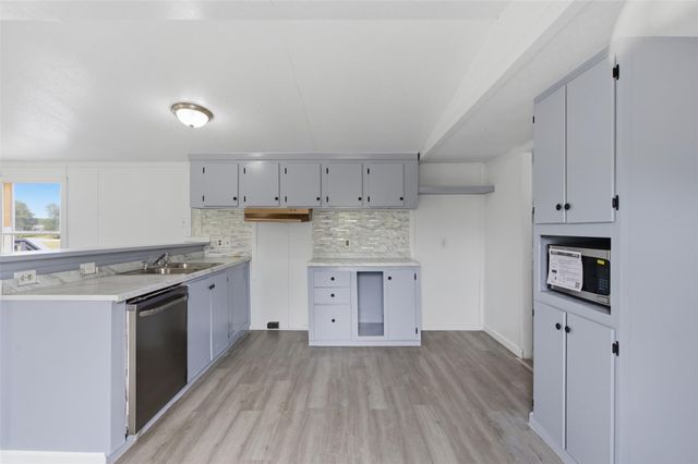 376 Rae LN A, Jarrell, TX 76537