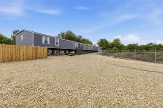 376 Rae LN A, Jarrell, TX 76537