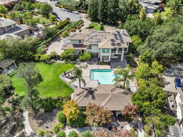 20040 Spaich Court, Saratoga, CA 95070