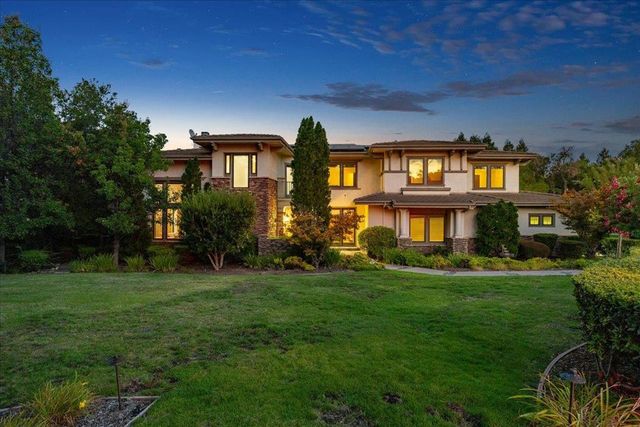 20040 Spaich Court, Saratoga, CA 95070