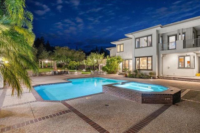 20040 Spaich Court, Saratoga, CA 95070