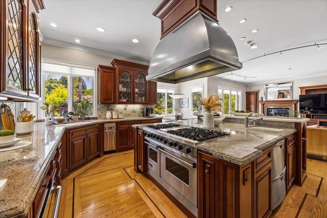 20040 Spaich Court, Saratoga, CA 95070