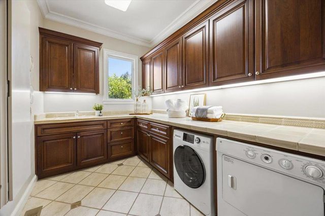 20040 Spaich Court, Saratoga, CA 95070