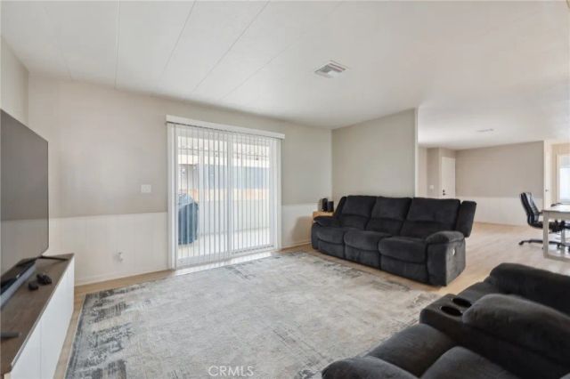 4401 Hughes 148, Bakersfield, CA 93304