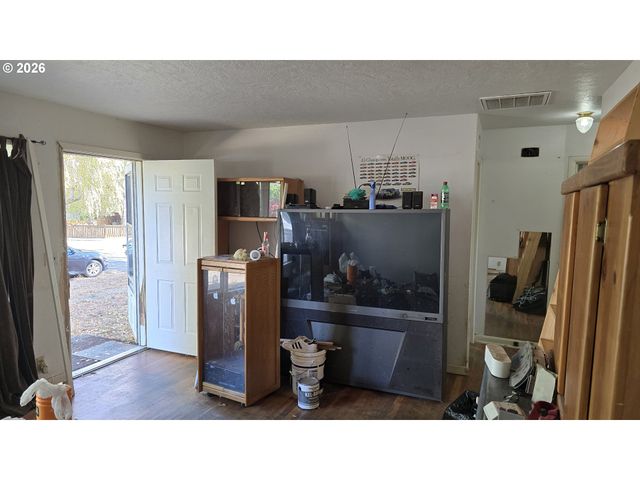 4688 Se HARRISON St, Milwaukie, OR 97222