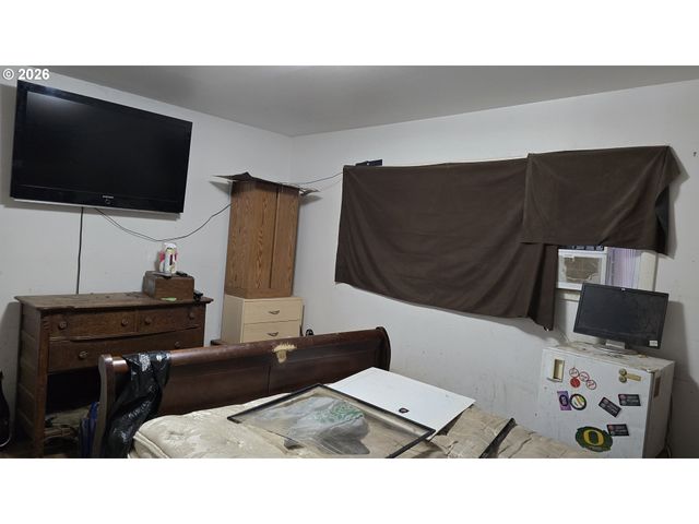 4688 Se HARRISON St, Milwaukie, OR 97222