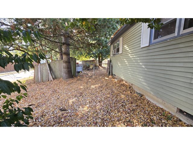 4688 Se HARRISON St, Milwaukie, OR 97222