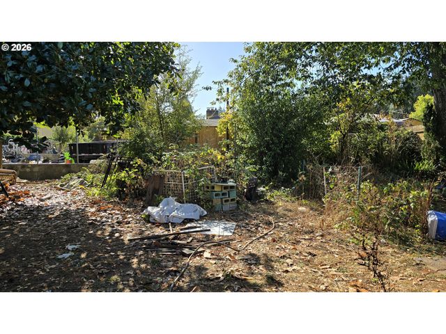 4688 Se HARRISON St, Milwaukie, OR 97222
