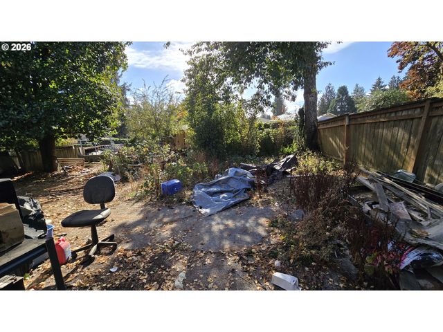 4688 Se HARRISON St, Milwaukie, OR 97222