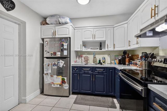 6791 Scott St, Hollywood, FL 33024