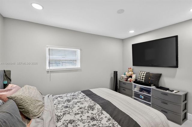 6791 Scott St, Hollywood, FL 33024