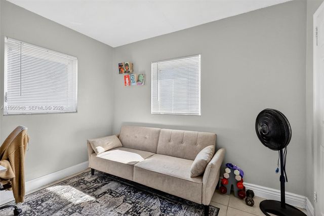 6791 Scott St, Hollywood, FL 33024