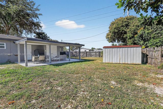 6791 Scott St, Hollywood, FL 33024