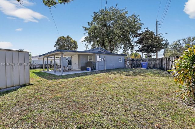 6791 Scott St, Hollywood, FL 33024