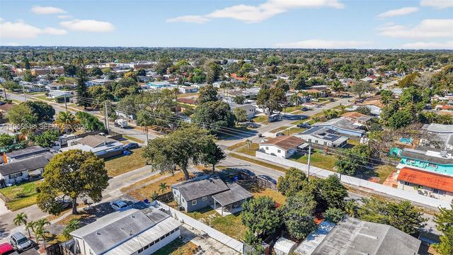 6791 Scott St, Hollywood, FL 33024