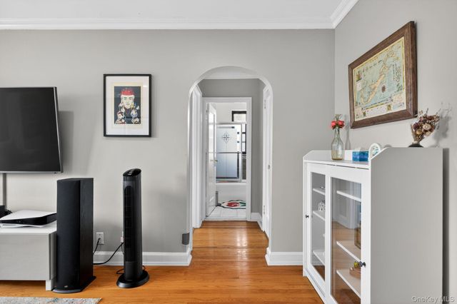 240 Alpine Place 4D, Tuckahoe, NY 10707