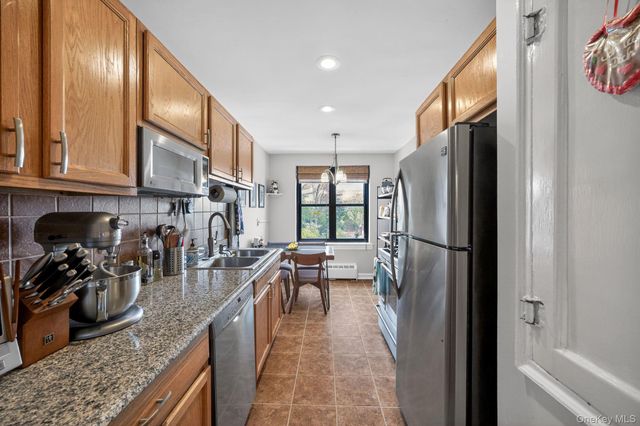 240 Alpine Place 4D, Tuckahoe, NY 10707