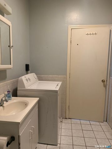 294 Central Avenue, Norwich, CT 06360